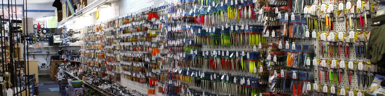 Innenansicht und Köder im Geschäft